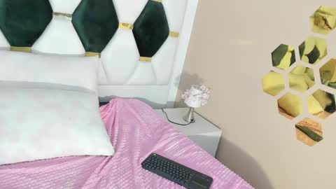 Snapshot of angela_garciaa chatting on May 2026 07:12:01 PM angela_garciaa online show from May 2026 07:12:01 PM