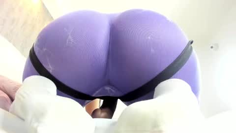 Angela online show from September 2025 02:21:01 PM