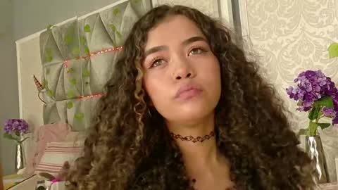 Angela online show from September 2025 12:28:02 PM