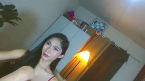 Snapshot of angela_mccollins chatting on May 2026 07:32:02 PM angela online show from May 2026 07:32:02 PM