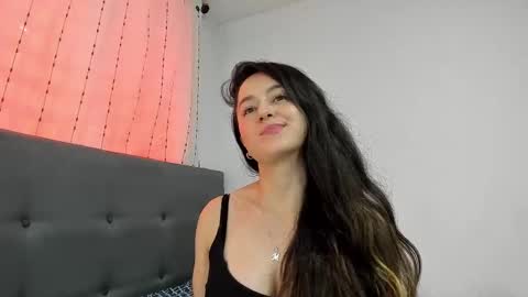 angela_nix online show from February 2025 06:44:01 PM