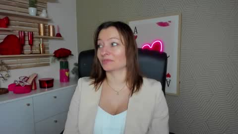 Angela online show from March 2026 06:41:02 AM