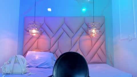 Snapshot of angelaa_cute chatting on June 2026 12:10:01 PM ANGELA online show from June 2026 12:10:01 PM