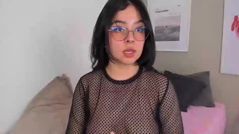 Angela online show from October 2025 04:18:02 AM