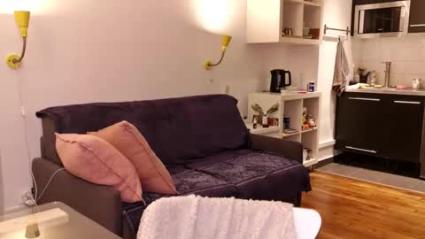 Angela online show from March 2026 08:35:02 PM