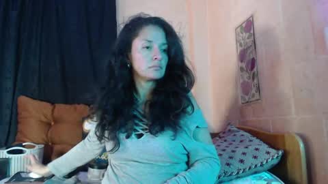 Snapshot of angelamaturevip chatting on May 2026 05:45:01 AM Angela online show from May 2026 05:45:01 AM
