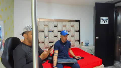 Angel And Cris online show from September 2025 12:16:01 PM