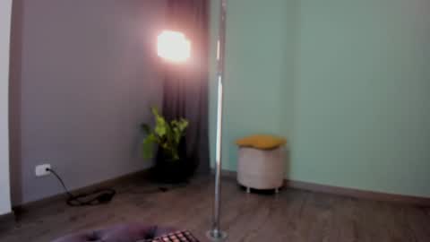 Snapshot of angelbae_ chatting on January 2025 01:02:02 PM AngelBae online show from January 2025 01:02:02 PM