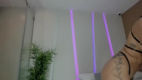 Snapshot of angelbae_ chatting on January 2025 05:39:01 PM AngelBae online show from January 2025 05:39:01 PM