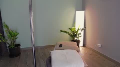 Snapshot of angelbae_ chatting on February 2025 04:32:02 PM AngelBae online show from February 2025 04:32:02 PM