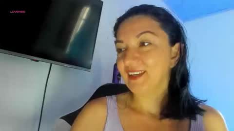 Snapshot of angelblue972344 chatting on June 2026 02:39:01 PM angel online show from June 2026 02:39:01 PM