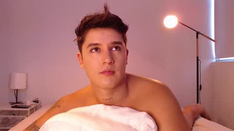 Angel online show from November 2025 07:58:01 PM