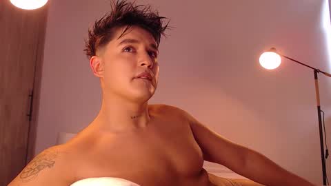 Angel online show from November 2025 05:05:02 PM