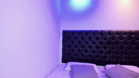 Angeli online show from October 2025 11:02:01 AM