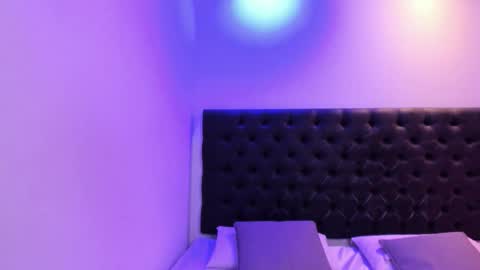 Angeli online show from November 2025 11:05:01 AM