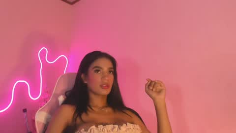 Carolina online show from January 2025 12:38:02 AM