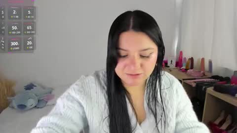 Snapshot of angelic_cat_ chatting on September 2025 05:14:02 PM online show from September 2025 05:14:02 PM