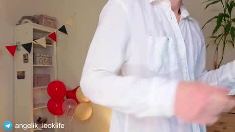 Snapshot of angelic_look chatting on February 2026 04:31:01 AM Daniel online show from February 2026 04:31:01 AM