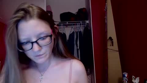 Snapshot of angelicangel3 chatting on February 2025 07:23:01 AM AngelicAngel online show from February 2025 07:23:01 AM
