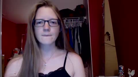 Snapshot of angelicangel3 chatting on February 2025 06:29:01 AM AngelicAngel online show from February 2025 06:29:01 AM