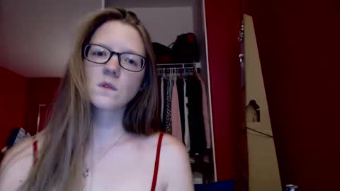 Snapshot of angelicangel3 chatting on October 2025 06:33:01 AM AngelicAngel online show from October 2025 06:33:01 AM