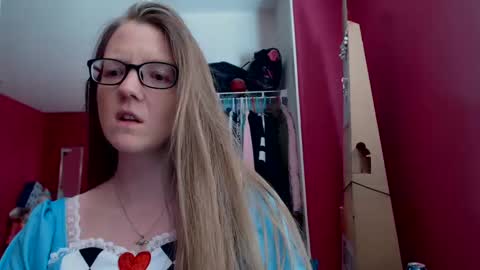 Snapshot of angelicangel3 chatting on October 2025 08:18:02 PM AngelicAngel online show from October 2025 08:18:02 PM