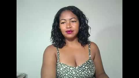 angelice33 online show from December 2025 05:03:02 AM