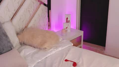 angeliepastori online show from January 2025 07:29:02 PM