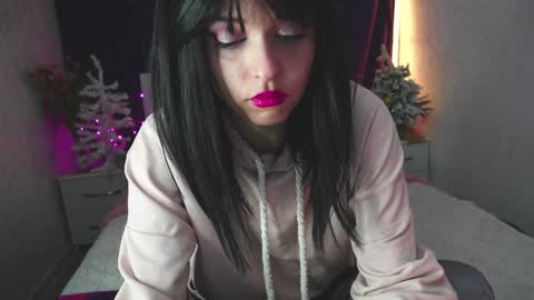 Snapshot of angelika_rouge chatting on January 2025 03:36:02 PM Angelika Rouge online show from January 2025 03:36:02 PM