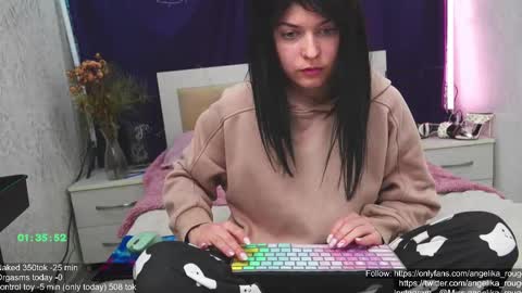 Snapshot of angelika_rouge chatting on February 2025 06:28:01 AM Angelika Rouge online show from February 2025 06:28:01 AM