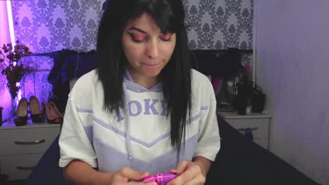 Snapshot of angelika_rouge chatting on September 2025 04:17:01 PM Angelika Rouge online show from September 2025 04:17:01 PM