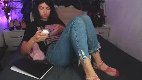 Snapshot of angelika_rouge chatting on September 2025 03:58:02 PM Angelika Rouge online show from September 2025 03:58:02 PM