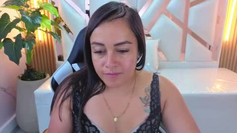Angelin online show from May 2026 02:25:02 PM