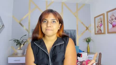   Angelina  online show from February 2025 03:06:02 AM
