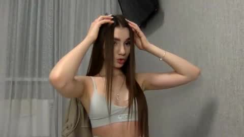 Angelina online show from January 2026 07:52:02 PM