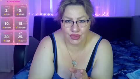 Snapshot of angelinaglam chatting on June 2026 05:30:02 PM AngelinaGlam online show from June 2026 05:30:02 PM