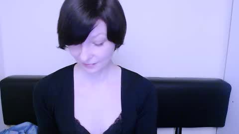 Angelina online show from January 2025 11:23:02 AM