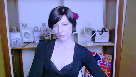 Angelina online show from January 2025 01:49:01 PM