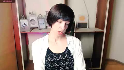 Angelina online show from October 2025 06:58:02 AM