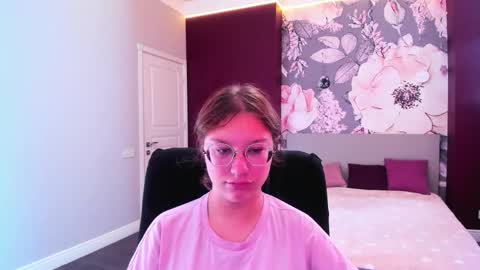 AngelinaLow online show from September 2025 11:23:02 AM