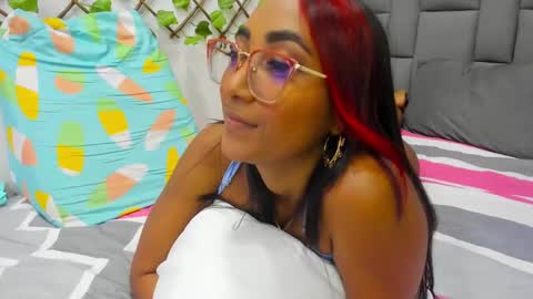 Snapshot of angelinamurphy chatting on February 2025 05:31:01 AM AngelinaMurphy online show from February 2025 05:31:01 AM