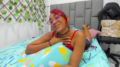 Snapshot of angelinamurphy chatting on February 2025 03:48:01 AM AngelinaMurphy online show from February 2025 03:48:01 AM