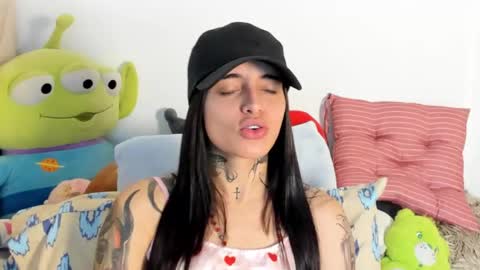 Angeline Smith  online show from October 2025 04:59:02 PM