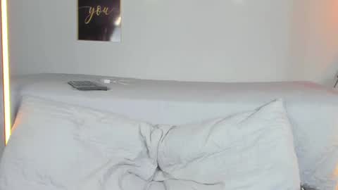 angelinepossy online show from March 2025 12:00:01 AM