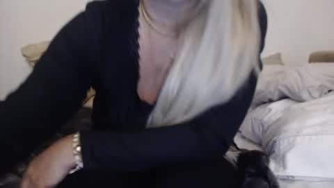 Snapshot of angelinna_12 chatting on July 2026 05:34:01 AM angelinna_12 online show from July 2026 05:34:01 AM