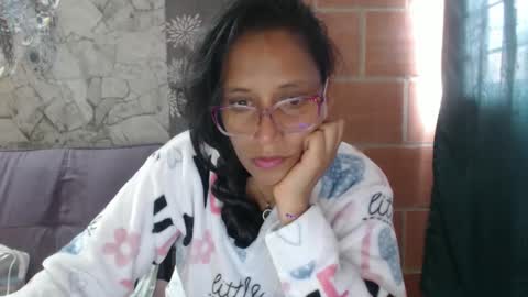angela online show from January 2025 01:27:01 PM