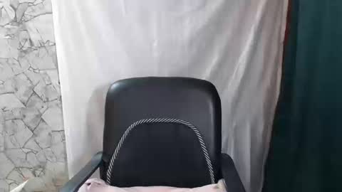 angela online show from October 2025 01:17:02 AM