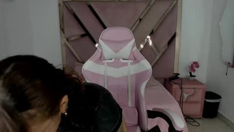 angell_petite01 online show from June 2026 09:32:02 PM