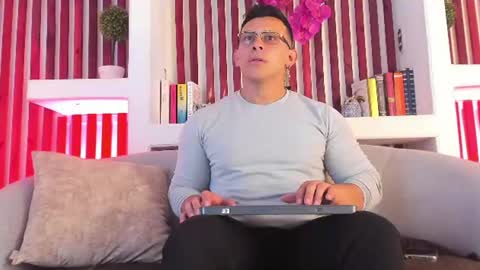 Snapshot of angell_rodriguez chatting on June 2026 04:36:02 AM angell_rodriguez online show from June 2026 04:36:02 AM