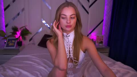 Snapshot of angelleyess chatting on October 2025 12:14:01 AM angelleyess online show from October 2025 12:14:01 AM